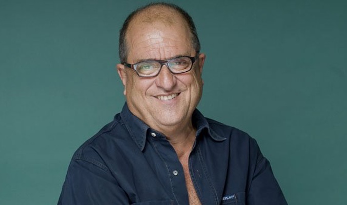 Humor, aplausos y vítores en el funeral del actor Carles Flavià ayer en Barcelona