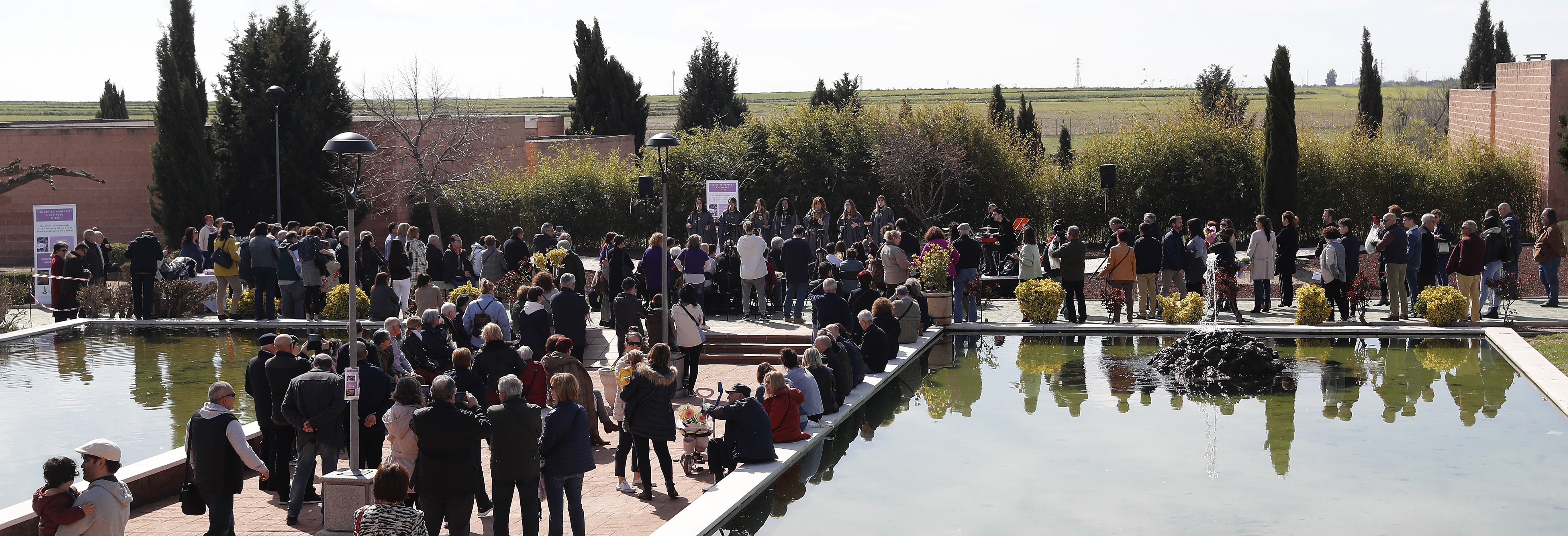 El Parque Cementerio de Leganés conmemora el 8M con un emotivo homenaje a las mujeres allí enterradas