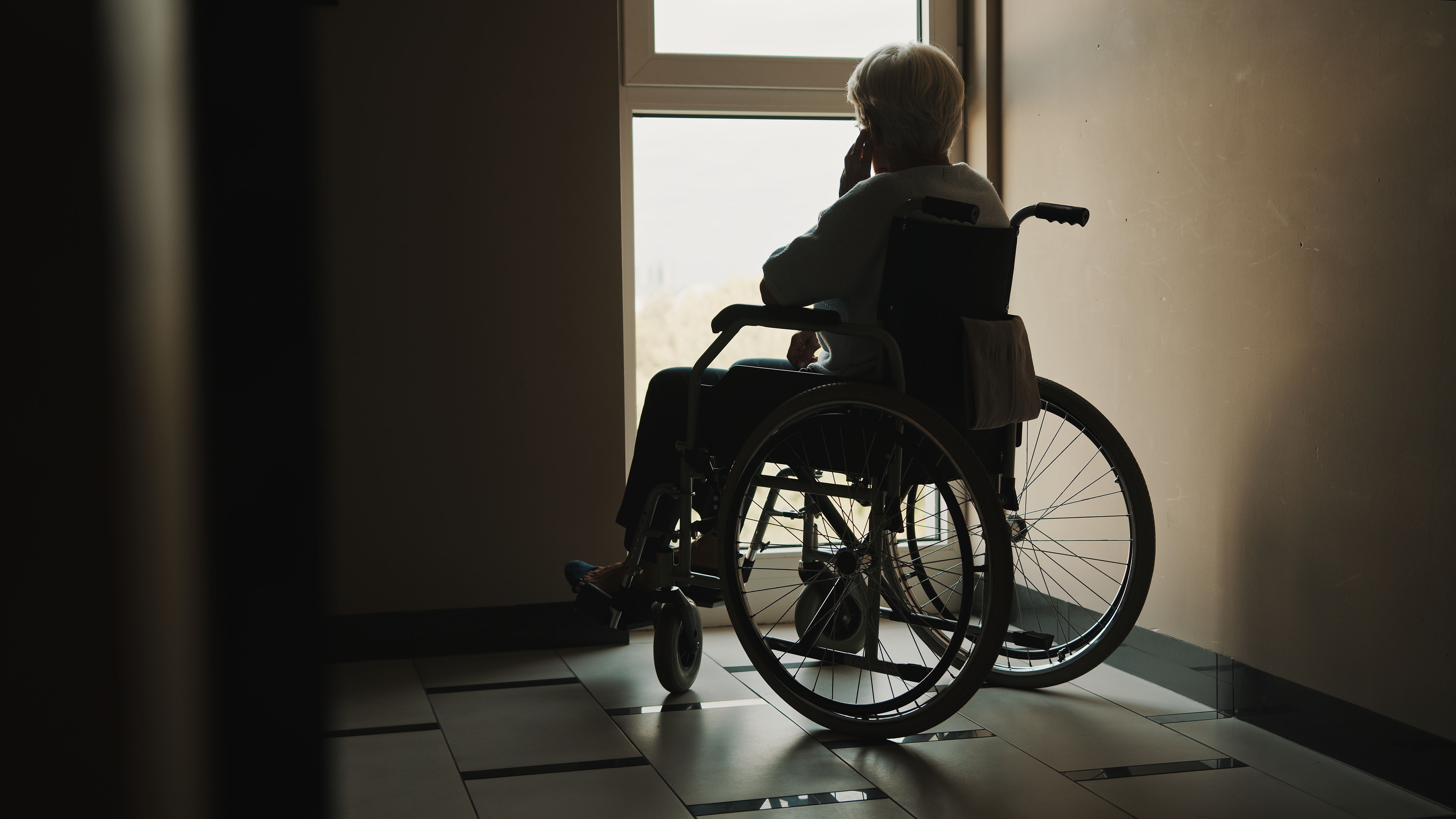 El exceso de mortalidad por covid-19 en las personas mayores que viven en las residencias de España