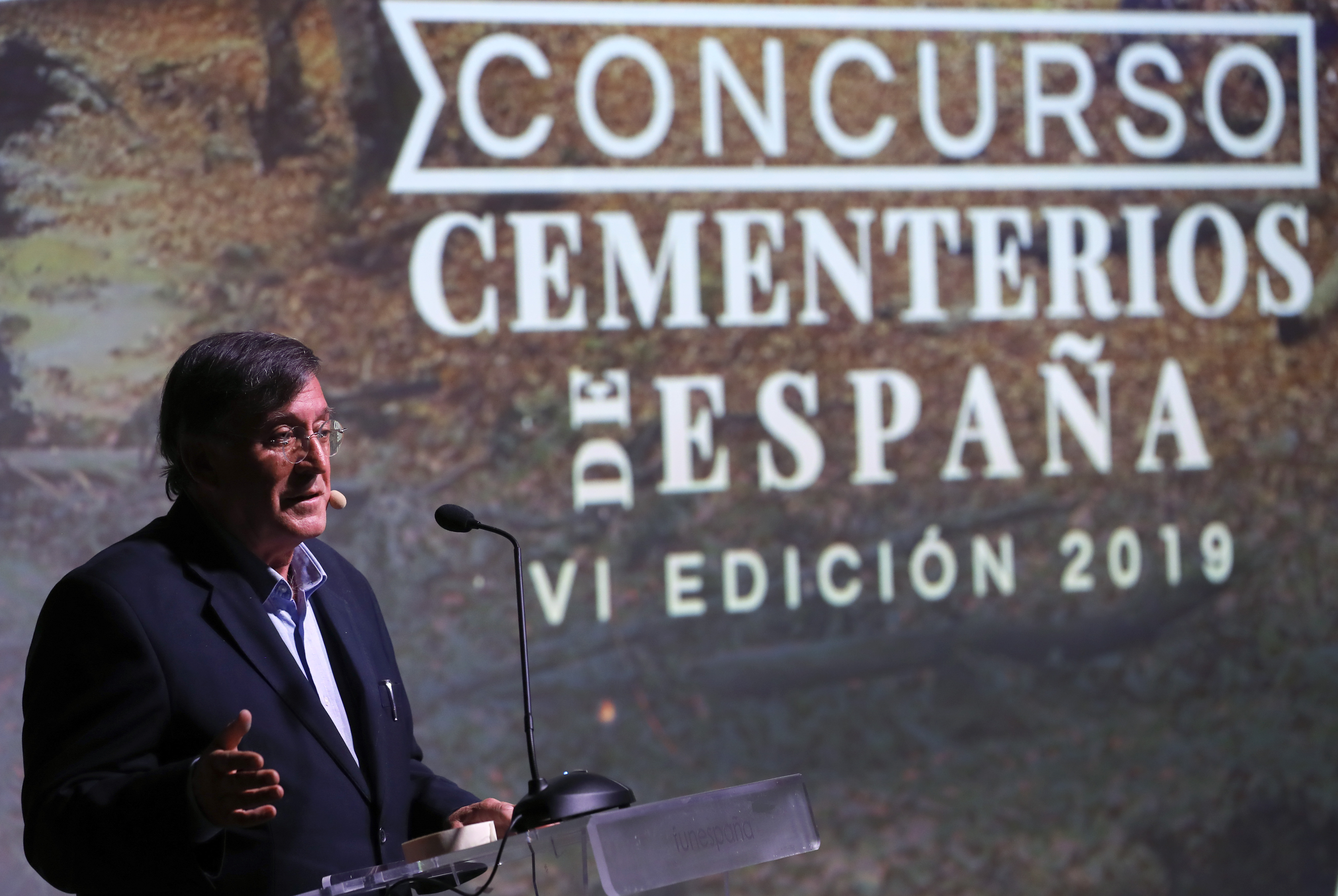 Joaquín Araújo: “Si convertimos los cementerios en bosques aportamos antídotos contra la catástrofe climática”