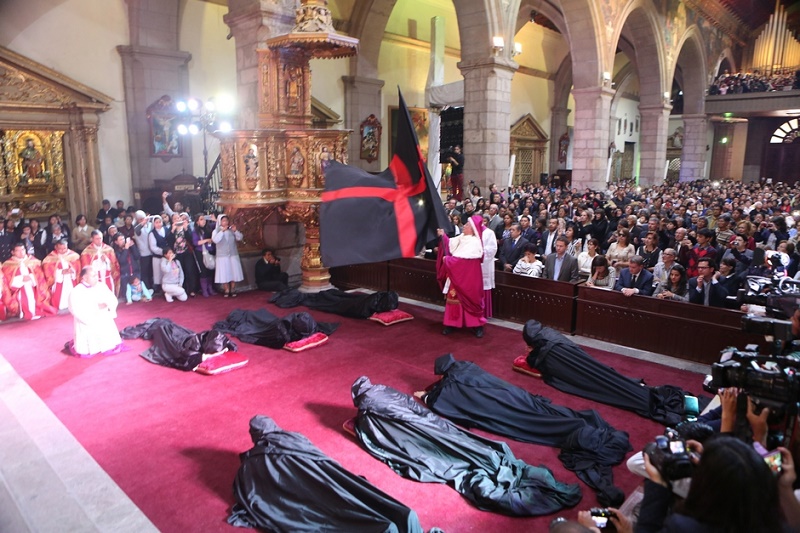 El ‘Arrastre de Caudas’ o cómo Quito copia en Semana Santa un acto funerario de la legión romana