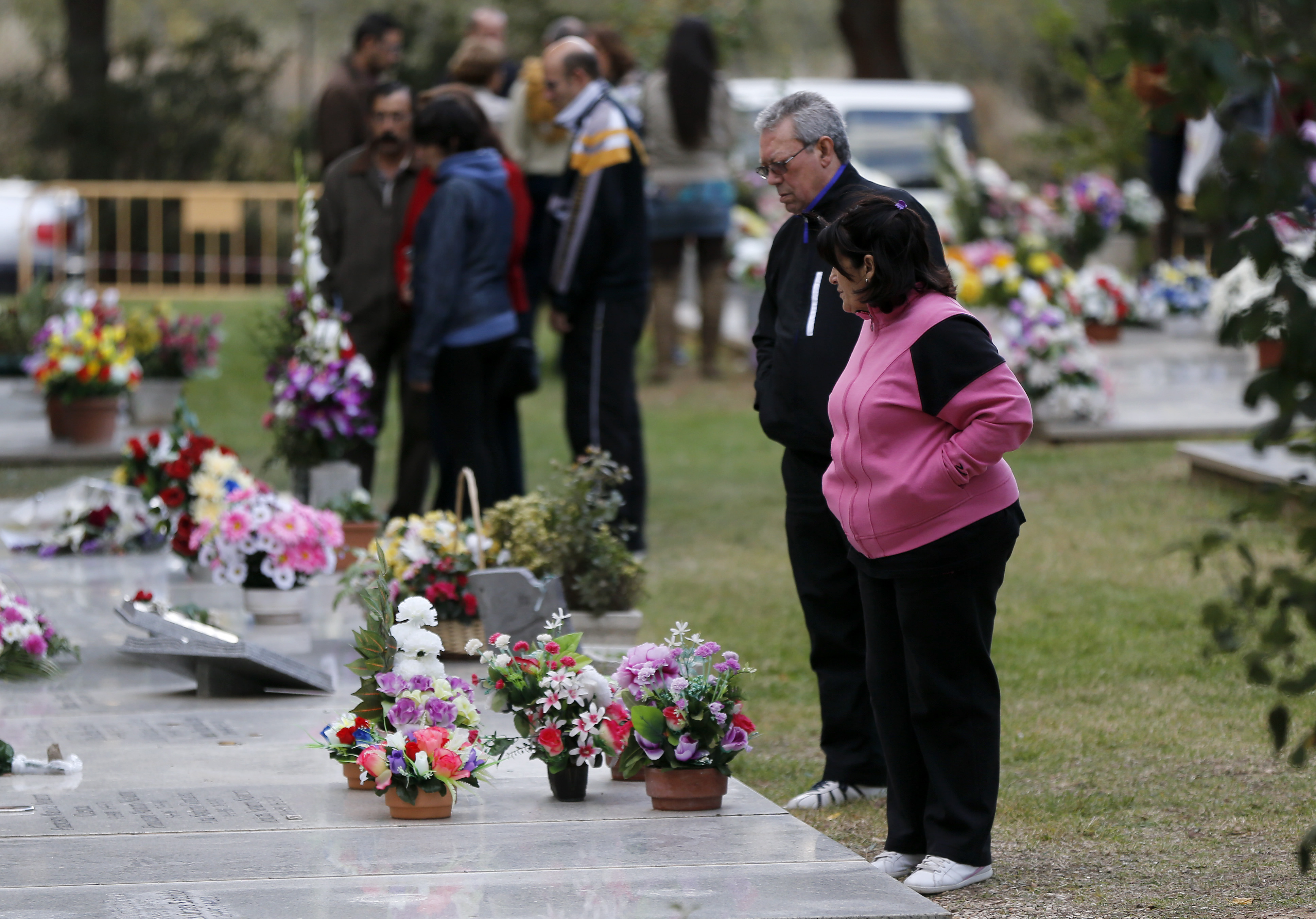 Estos son los lugares de España en los que desde hoy habrá velatorios, entierros y visitas a cementerios en grupos de hasta 15 personas