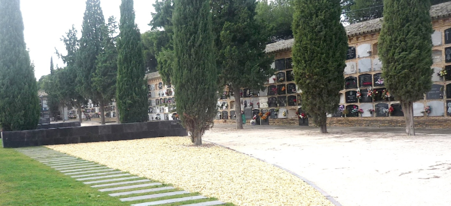 La Policía investiga la profanación de varios nichos en el cementerio de Torrero de Zaragoza