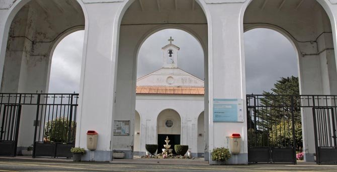 El alcalde de Ferrol asegura que buscarán si hay una tumba de los Franco en el cementerio de Catabois