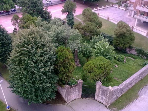 Una exposición recoge el resultado de las investigaciones sobre el 'Cementerio de los Ingleses' de Santander