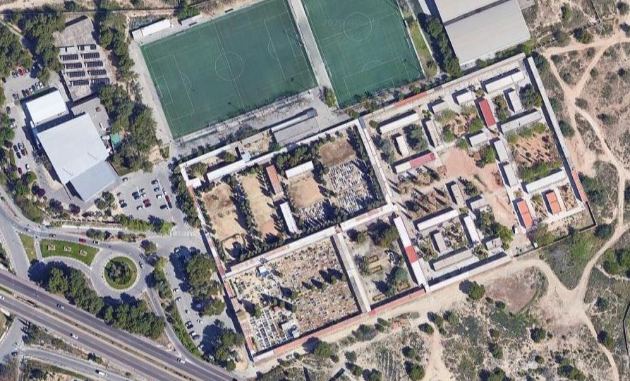 El georradar detecta nuevas fosas de represaliados en los cementerios de Paterna y Gandía