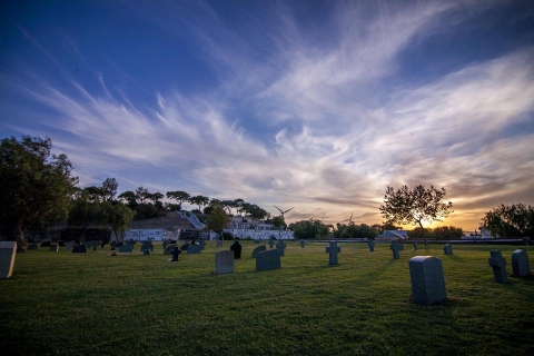 El cementerio de la Bahía de Cádiz inauguró ayer su ruta turística con 17 puntos de interés cultural
