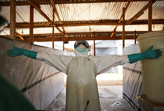 El ébola se fortalece en el noreste del Congo y suma ya más de 1.000 muertos