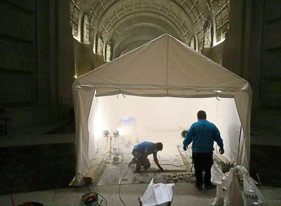 Un equipo forense entra por primera vez en Cuelgamuros para exhumar a un grupo de víctimas de la Guerra Civil y del franquismo