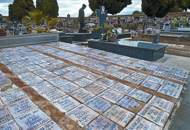 La Generalitat licita por 660.000 euros la mayor exhumación de represaliados del franquismo en Valencia ‘por un territorio libre de fosas’