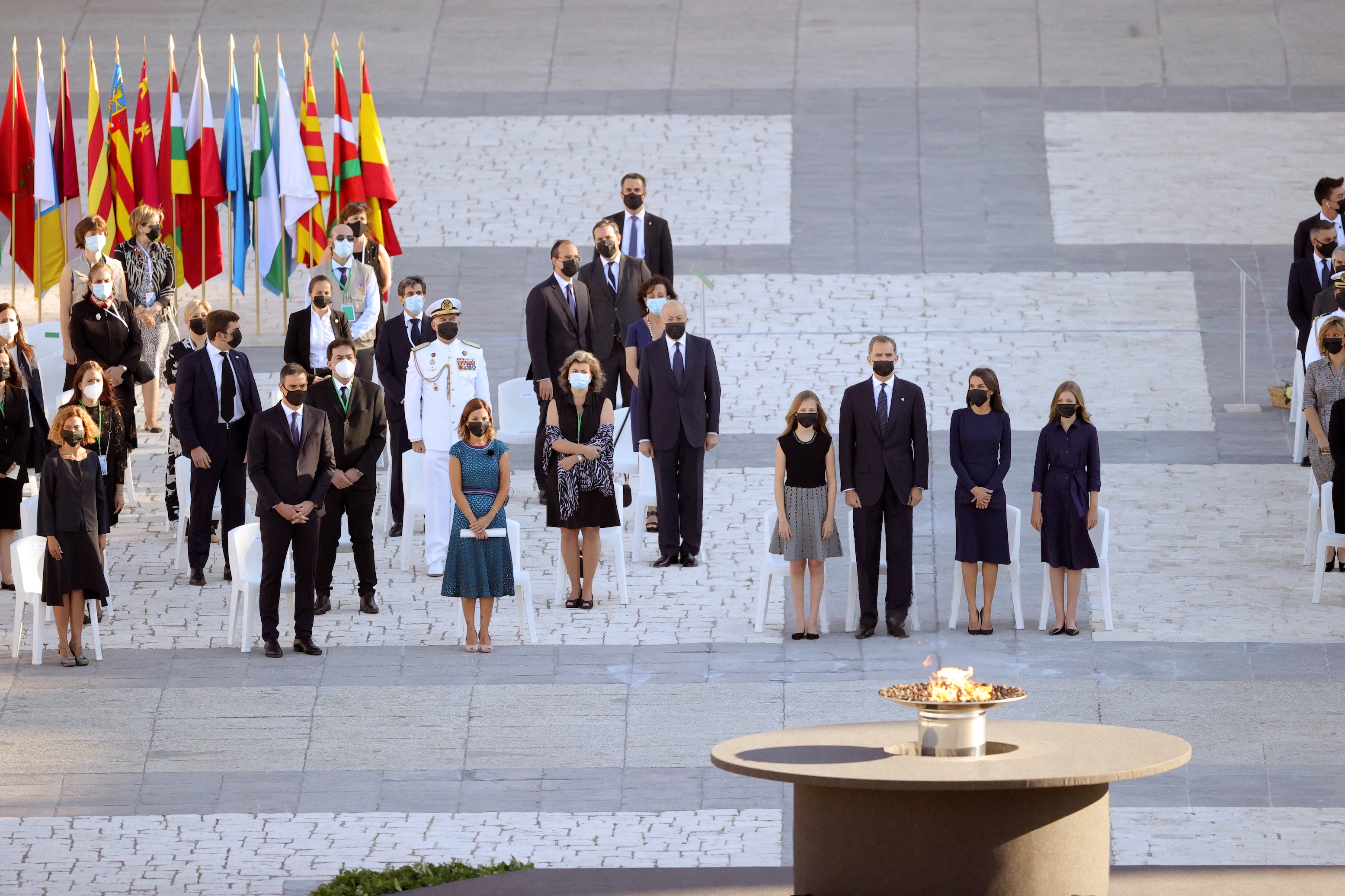 Versos de Octavio Paz, música de Samuel Barber y un minuto de silencio cierran el acto homenaje-funeral de Estado laico a las víctimas de la COVID