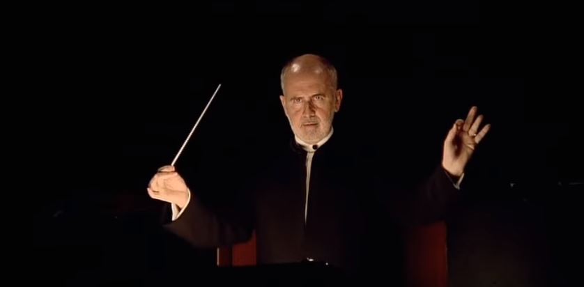 Toro se prepara para un multitudinario entierro del director de orquesta Jesús López Cobos