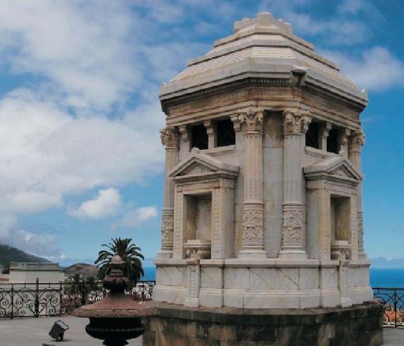 El mausoleo de La Orotava, la huella excepcional de la masonería en Canarias