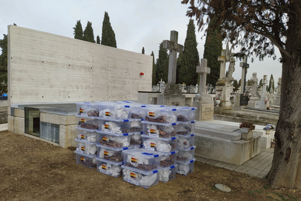 Un mausoleo acoge desde ayer en Valladolid los restos de 245 víctimas del franquismo