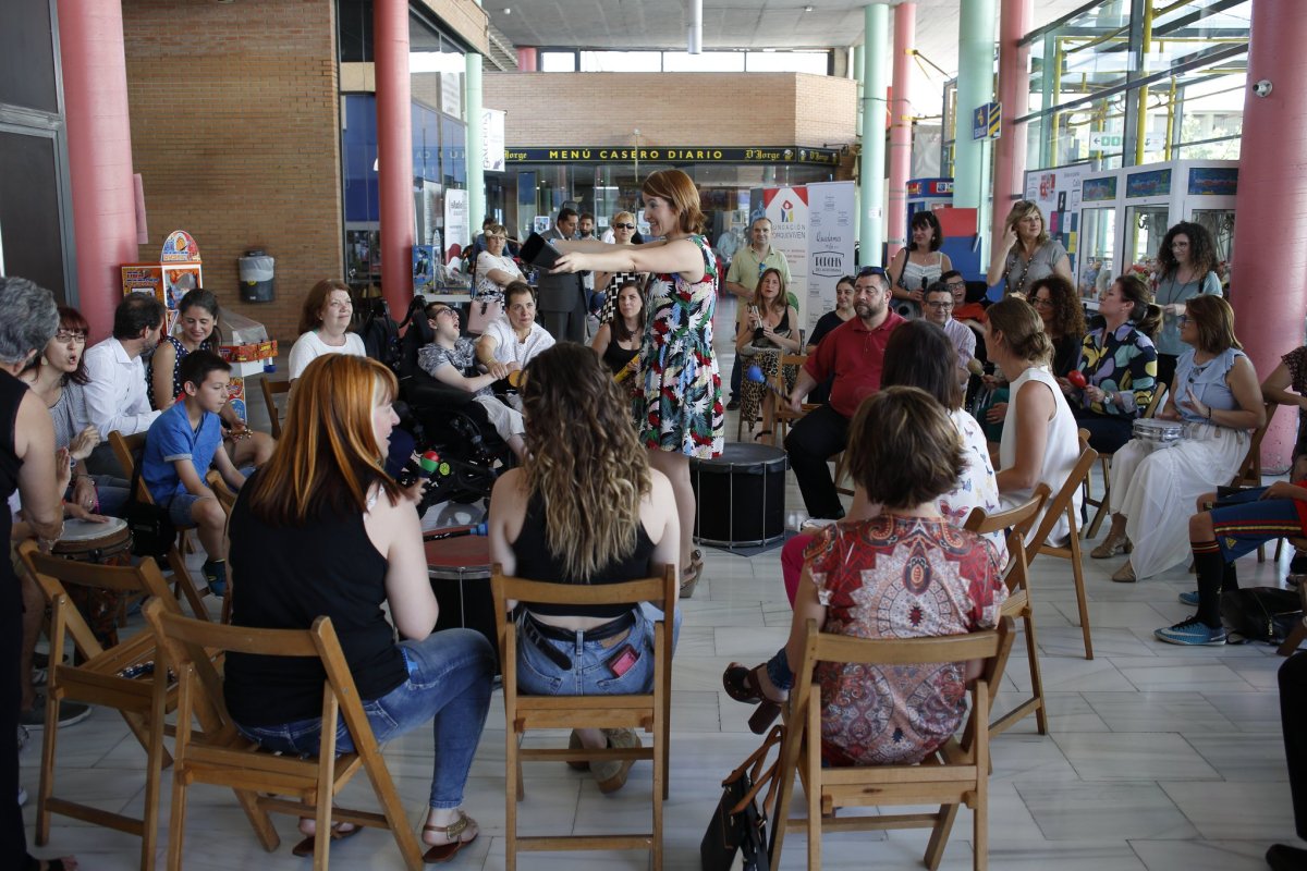 La musicoterapia recorre ya la Unidad de Cuidados Paliativos Pediátricos de Aragón