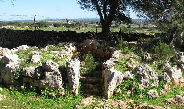 El Gobierno declara Bien de Interés Cultural el sepulcro megalítico de Son Olivaret de Menorca 