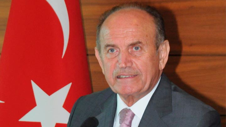El alcalde de Estambul anuncia que creará un cementerio de traidores para los golpistas muertos