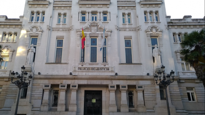 El TSXG confirma la inhabilitación durante 7 años del médico del Sergas que cobraba por certificados de defunción