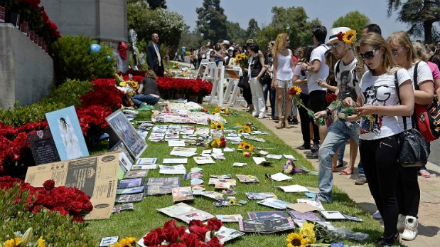 Michael Jackson sigue siendo el más rico del cementerio