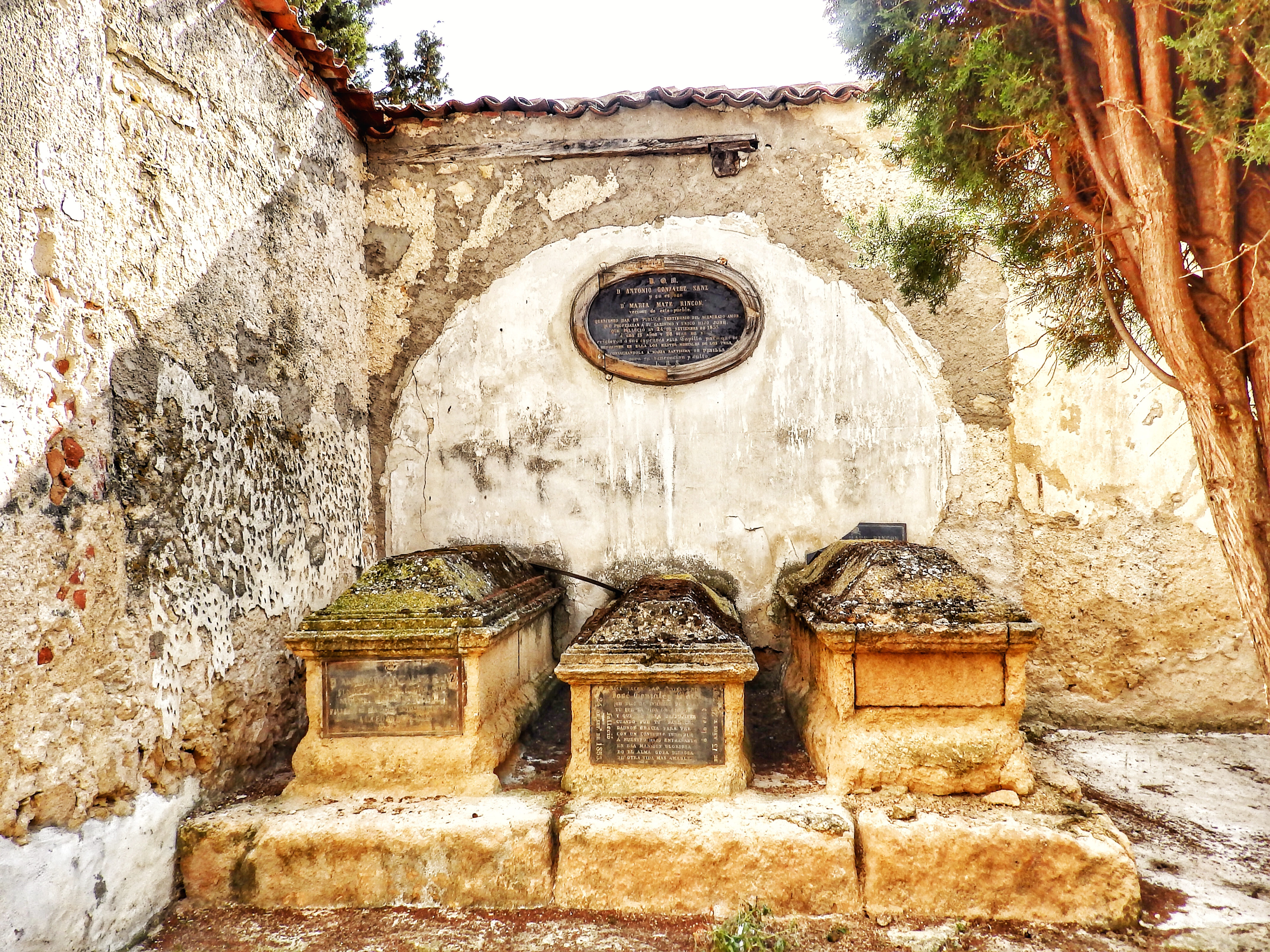 Segovia reivindica su patrimonio funerario con una visita guiada y una conferencia en Zamarramala