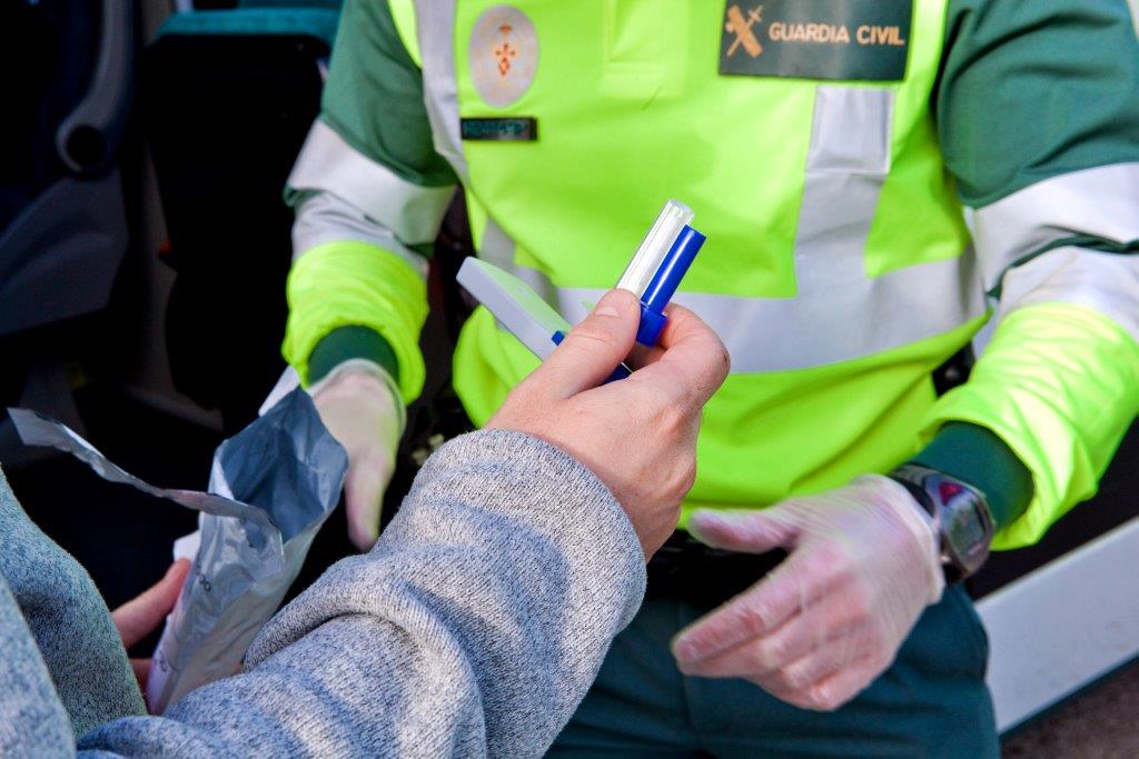 La mitad de los conductores fallecidos en 2020 a los que se les hizo autopsia dieron positivo en alcohol y drogas