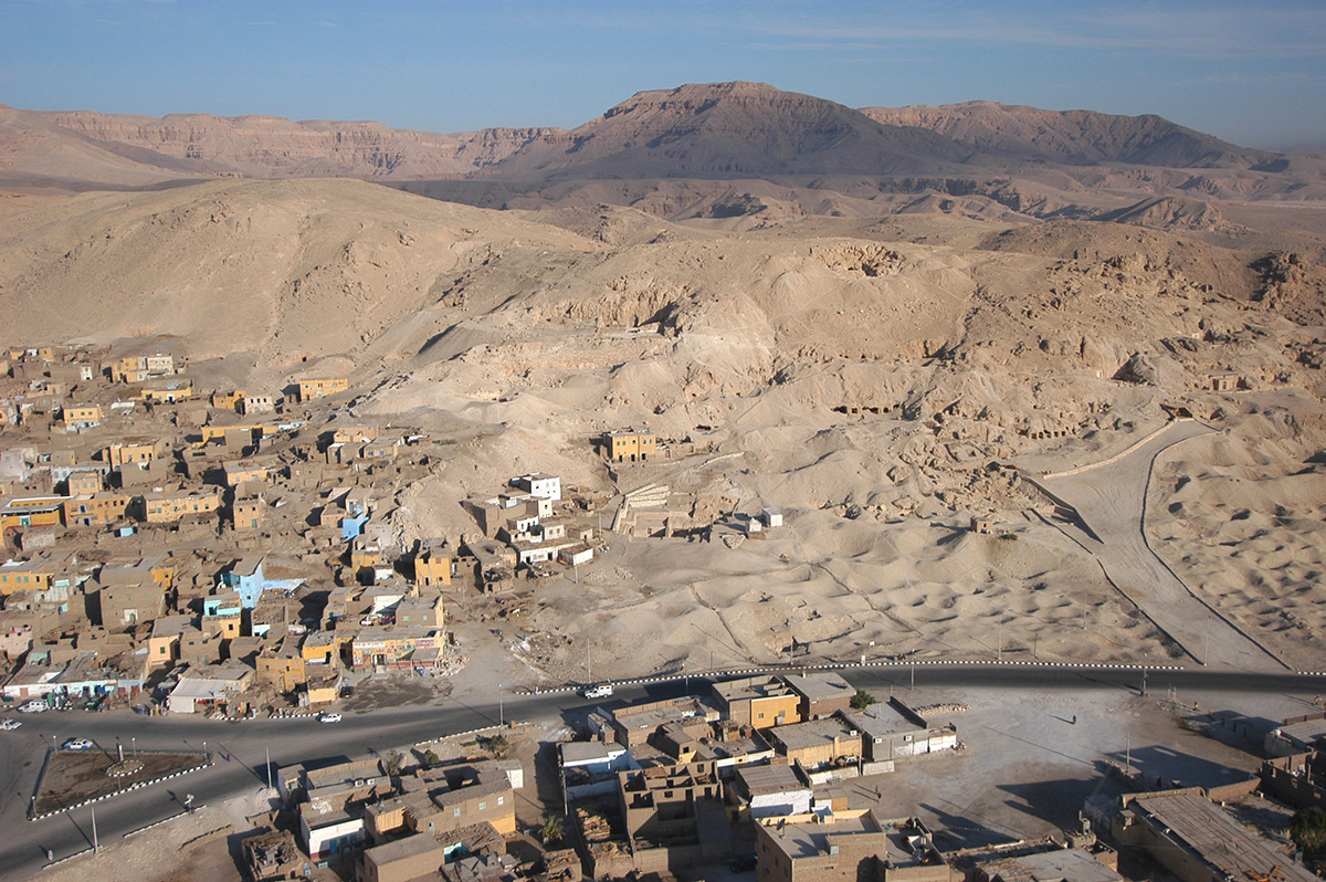 El equipo español del Proyecto Djehuty descubre un jardín funerario de hace 4.000 años en Luxor
