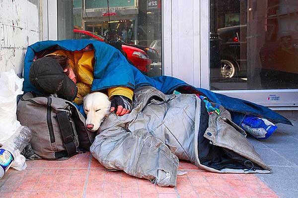 Cerca de 600 personas sin hogar murieron el último año en el Reino Unido