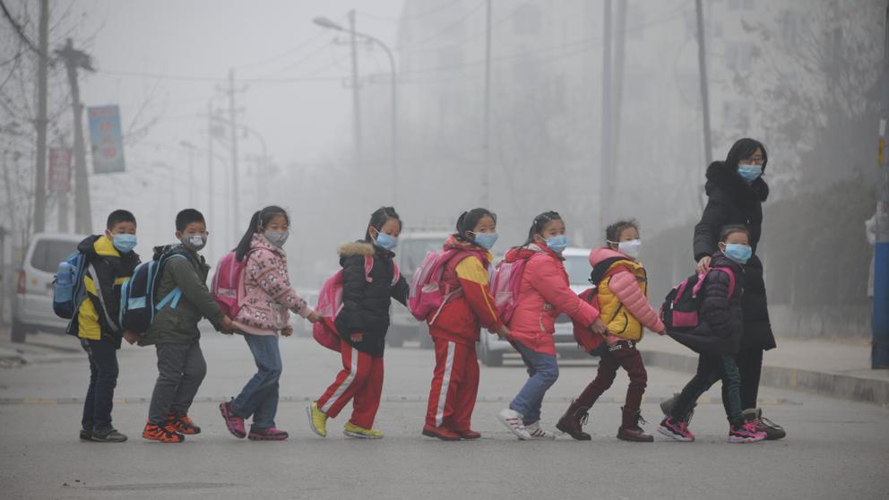 Cuatro de cada cinco muertes atribuibles al clima son de niños, según Save the Children